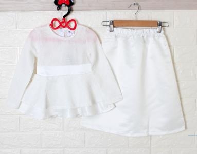 St Mahesa kids putih